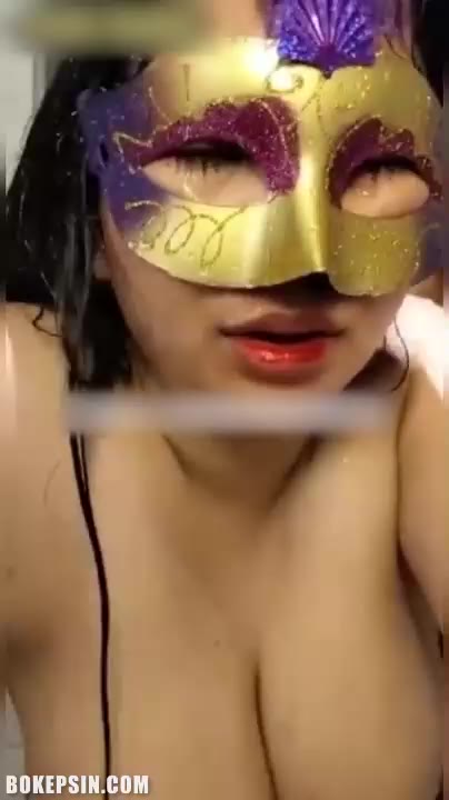 BAjak Brondong Mandi Bareng