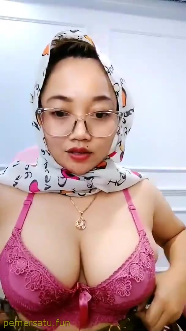 jilbab cantik mantap 19yo minta dientot (1)
