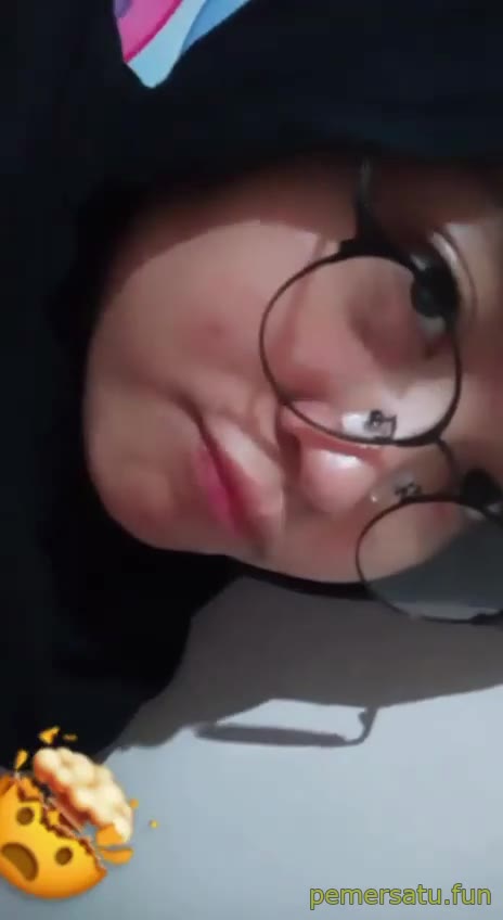 Abg Hijab Cantik Kacamata Mainkan Tetek Asupan Baru Prank Doodstream Ojol Bokep