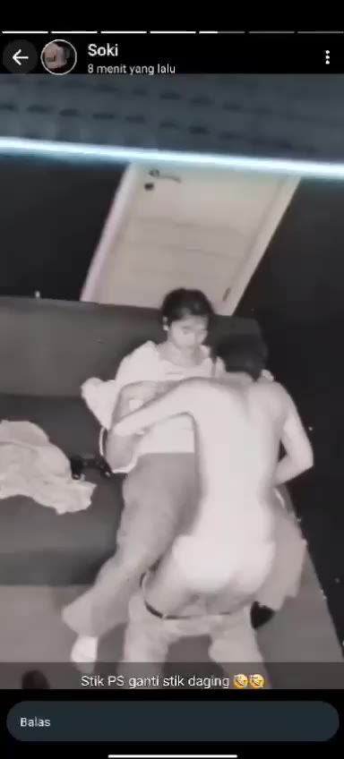 Anak SMA ngentot di rental PS terekam CCTV - PoopHD