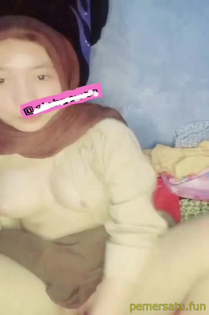 jilbab pramuka abg 18yo toket kecil (1) - 0lm1e0fsvg99 - Bokep Indo - porno.bokepindo.com.co