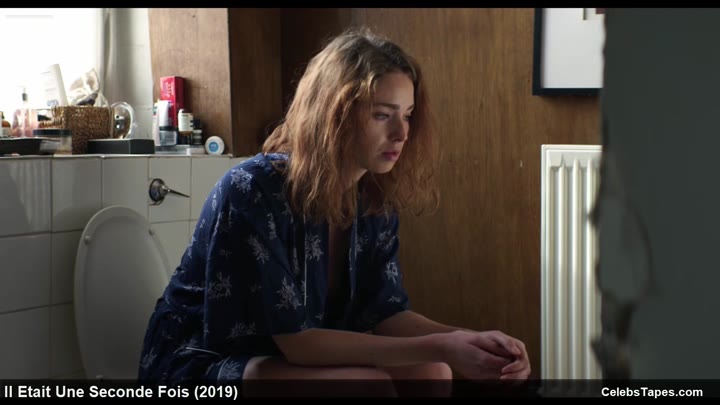 French Celeb Freya Mavor Frontal Nude and Romantic Sex Scene: Babe Babe Porn