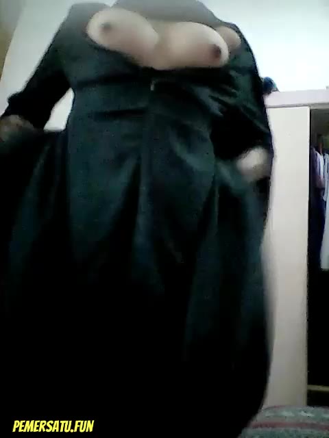jilbab hitam lugu kelihatannya pakai kacamata eh sange(2023 06 09 13 32 40 373) - e7cc7t2s5jl4 - Bokep Indo - porno.bokepindo.com.co