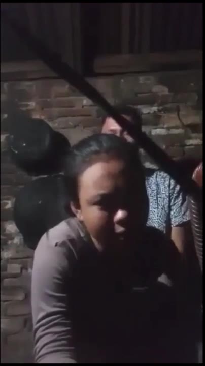 Bokep Indo Gadis Desa Bispak Ngewe di Dapur - Bokep Indo-Mumpung dapur sepi