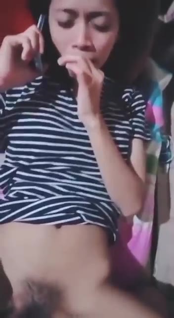 lagi ngewe di telpon nin emak - DoodStream