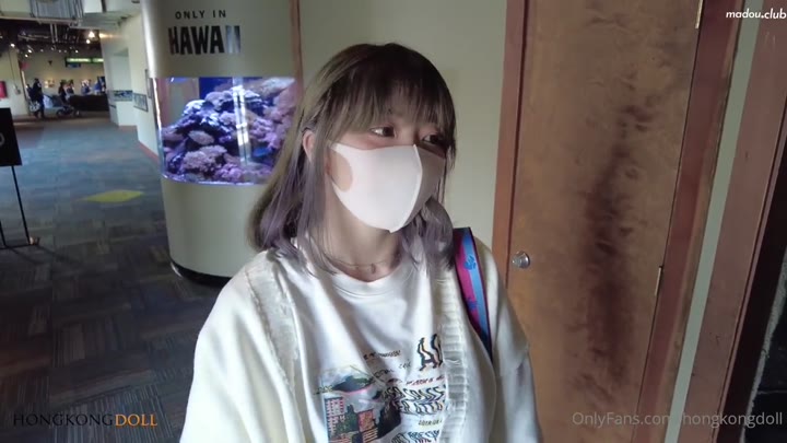 HongKongDoll 一日女友的漂亮姐姐-中 「她是谁」-麻豆社