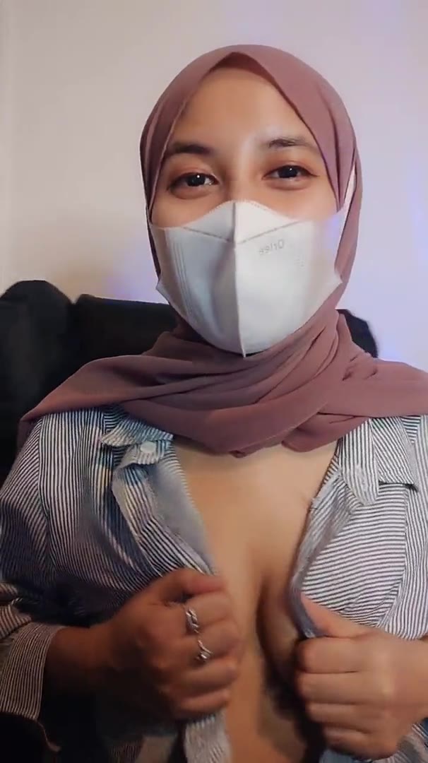 Sugiarti Ukhty Remas Toket Mungil Hot