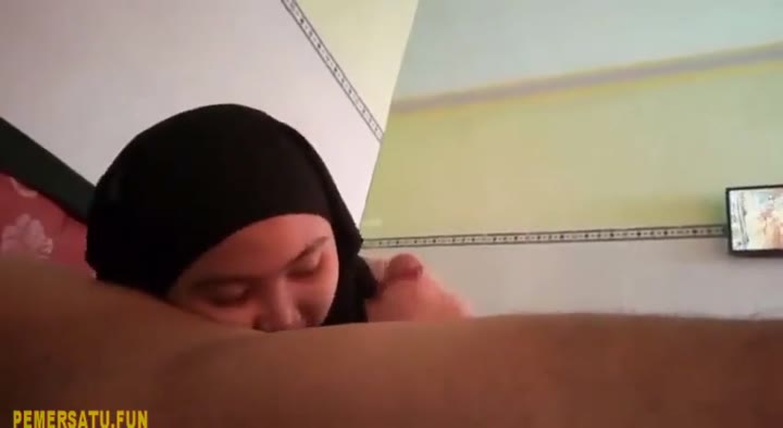 disepong jilbab hitam cantik imut - gy8s0kkiqw9b - Bokep Indo - porno.bokepindo.com.co