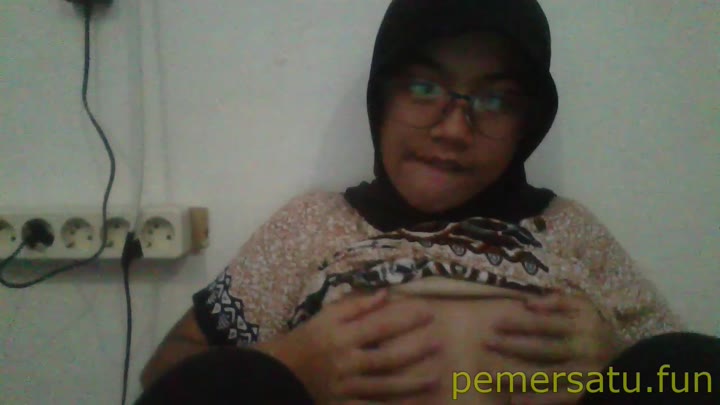abg jilbab kacamata 18yo yang viral colmeknya pandai (5) - v1nn4xblf1oj - Bokep Indo - porno.bokepindo.com.co