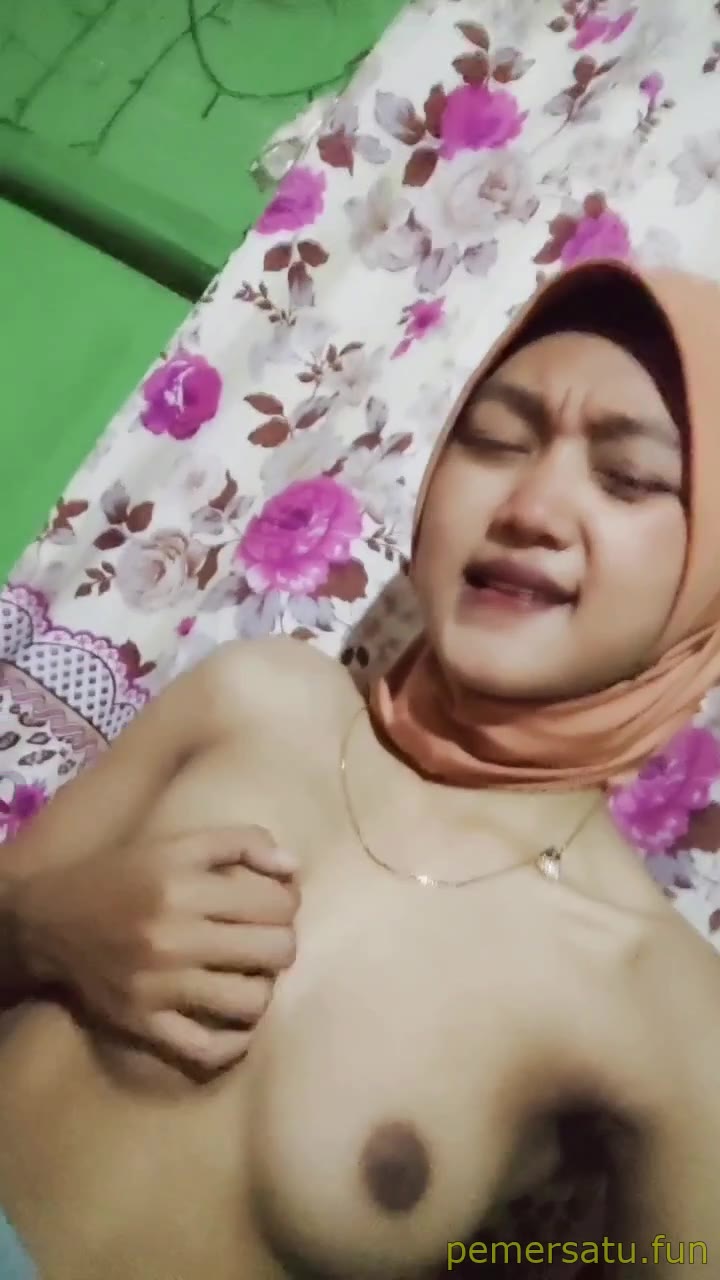 rikaa abg 18yo pemersatu fun (2) - j9dayl6i6hlz - Bokep Indo - porno.bokepindo.com.co