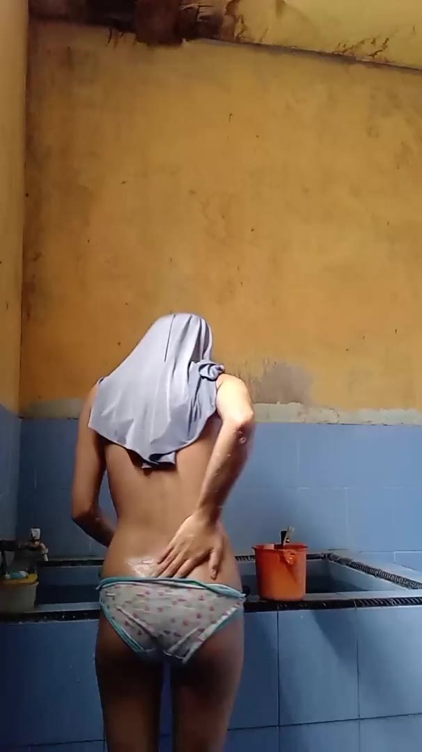 Ukhty Queencha Mandi Telanjang Dada ID 98337495 Mango
