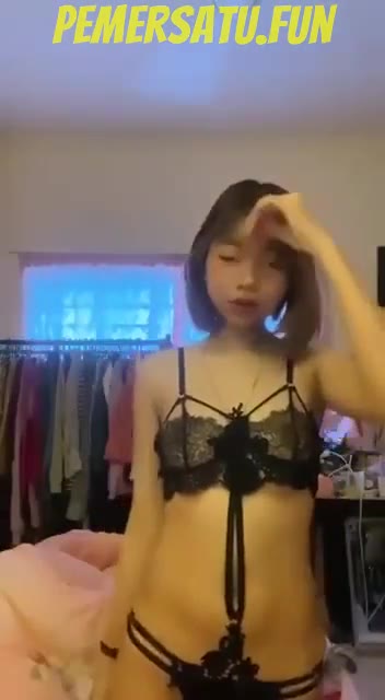 Nia Arisha PEMERSATU DOT FUN (19) - 0lfs7epfwp2z - Bokep Indo - doooood.co