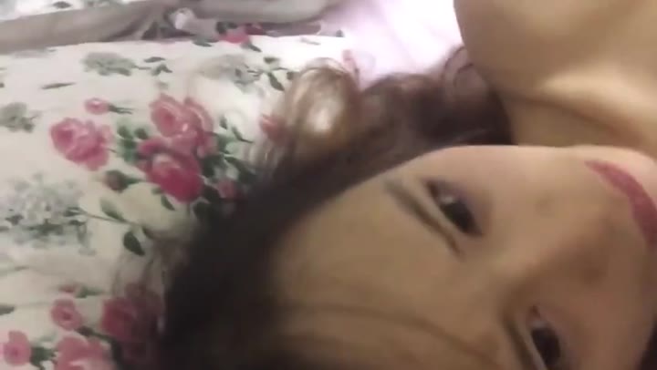 Ditinggalin berdua sama adeknya