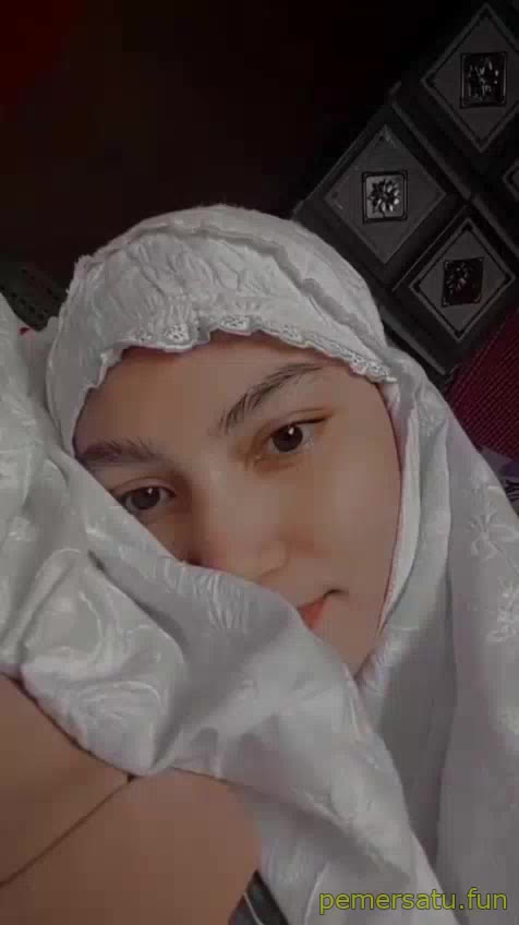 jilbab anggun ternyata suka colmek sendiri (1) - uj84v18p7ubt - Bokep Indo - porno.bokepindo.com.co