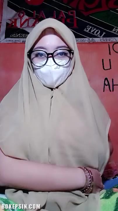 VCS Sama Host Jilbab Mukenah Sange Colmek - DoodStream - znqls8slibjl - Bokep Indo - porno.bokepindo.com.co