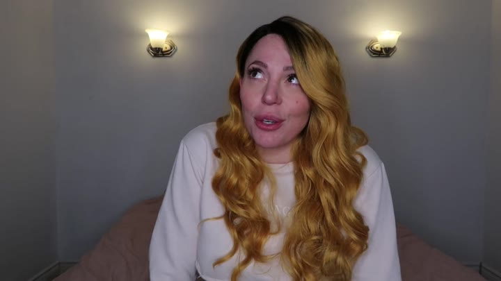 Pregnant Yummymummys Masturbates In Custom Video