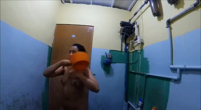 Ngintip abg lagi mandi