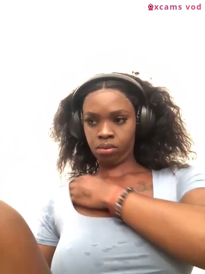 LuciousLips96 camshow
