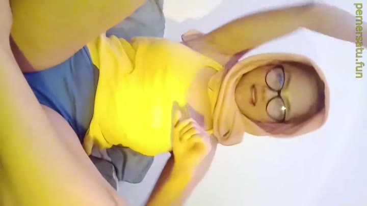kompilasi jilbab kacamata memek pink