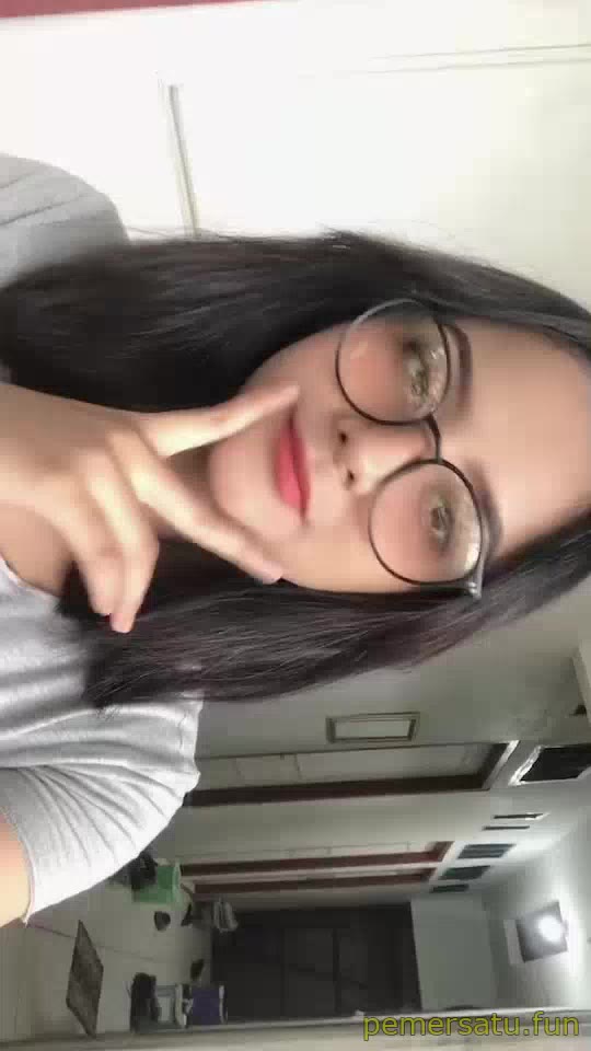 Ochie Deyana Gadis Kacamata PEMERSATU FUN (2) - 0k4sfzqyejrm - Bokep Indo - porno.bokepindo.com.co