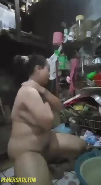 pembantu janda masih muda toket gede mandi basah bogel - 1fql5u9fuxo4 - Bokep Indo - porno.bokepindo.com.co
