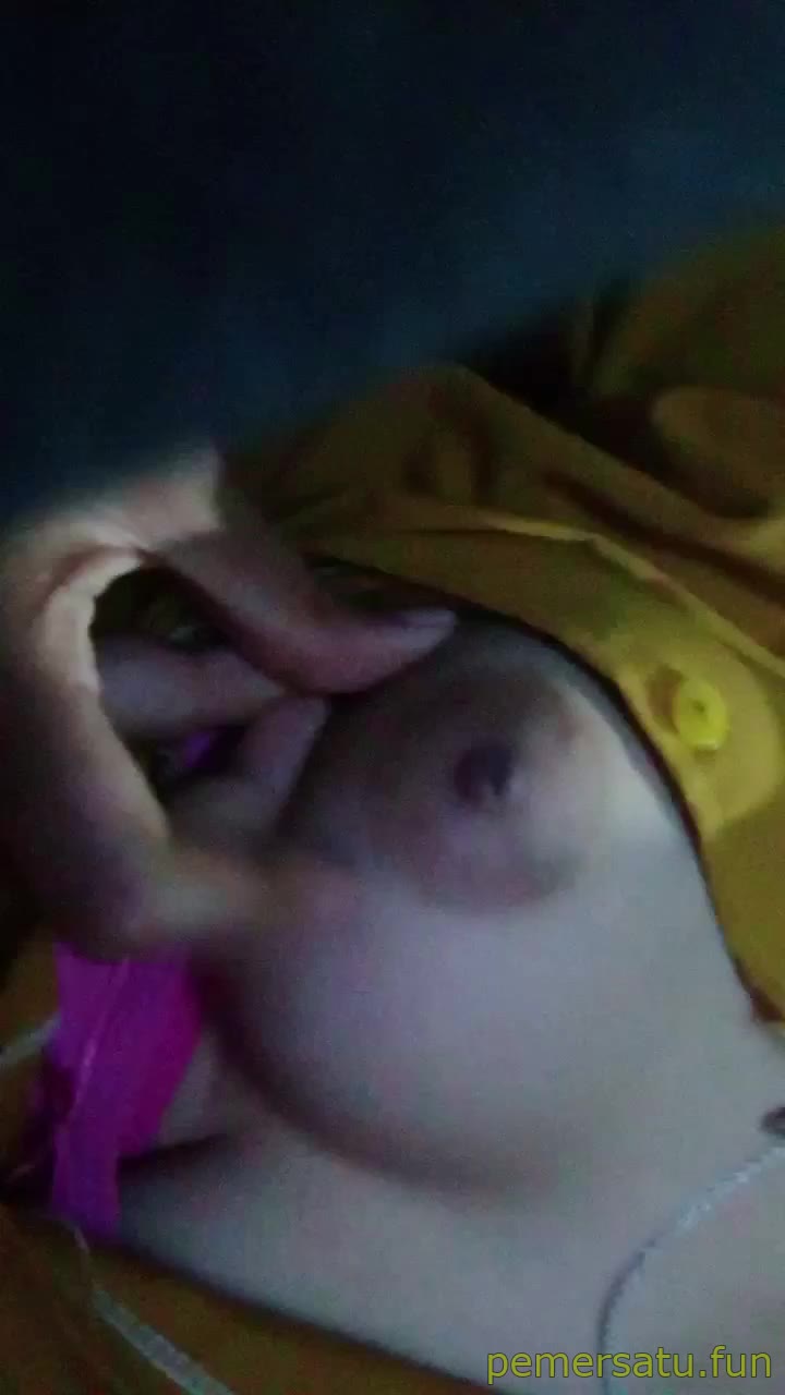 abg remas toket dan colok memek (2) - fpt3rbe0o6dq - Bokep Indo - porno.bokepindo.com.co