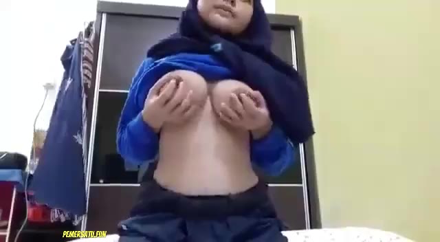 hijab abg 18yo remas payudara masih berjilbab - eb7lfh3dqtc6 - Bokep Indo - porno.bokepindo.com.co