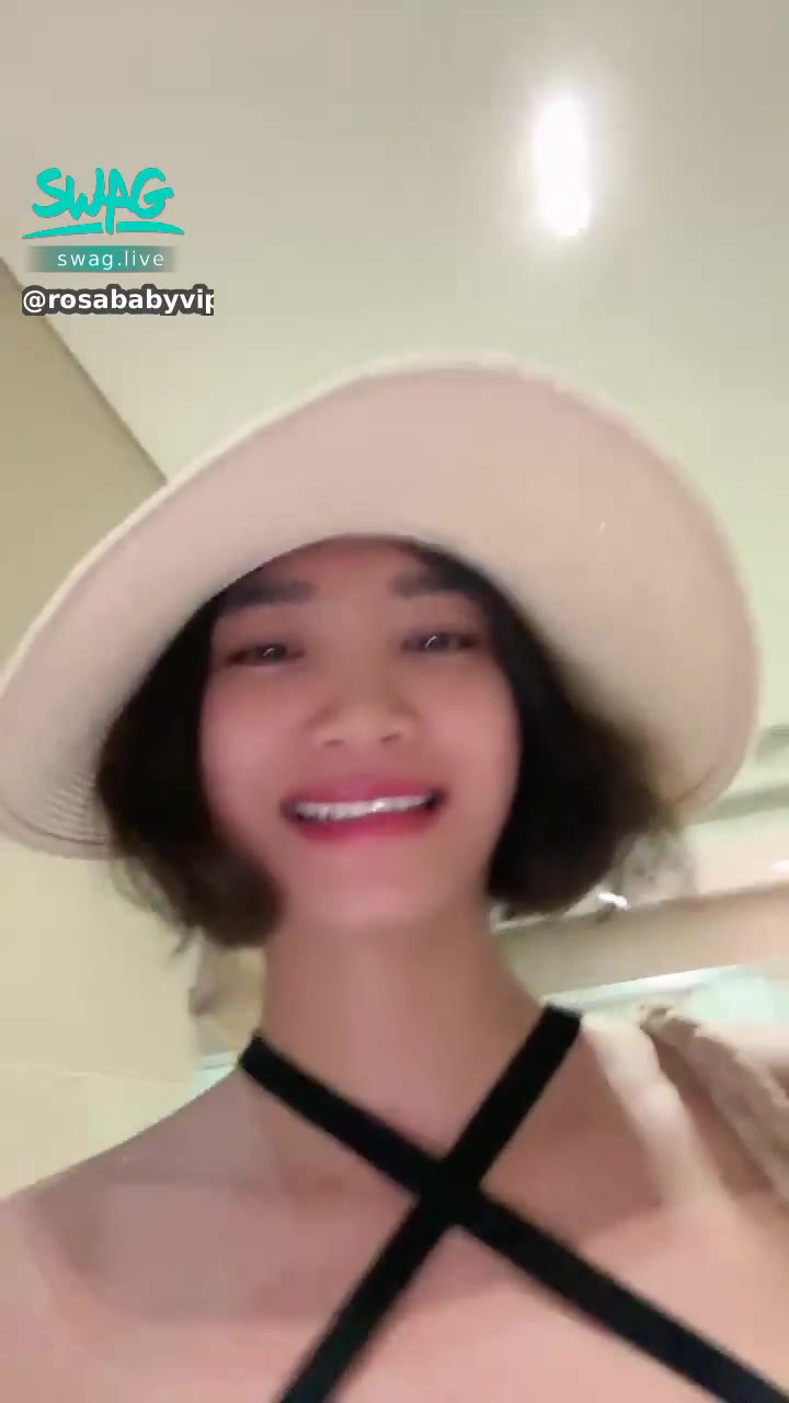 Eksib sambil live di mall 7