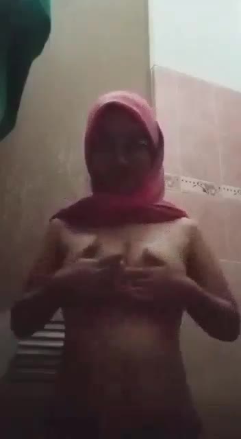 jilbab pink kacamata menikmati remas toket - Copy-merged-1681744716559 - k14m2c1d3swx - Bokep Indo - porno.bokepindo.com.co