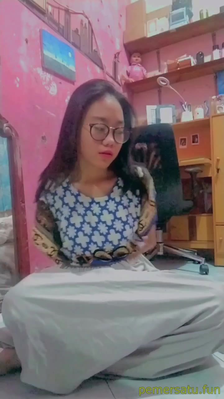 Cindy 18yo PEMERSATU FUN (135) - cb1c5gbmmgwj - Bokep Indo - porno.bokepindo.com.co