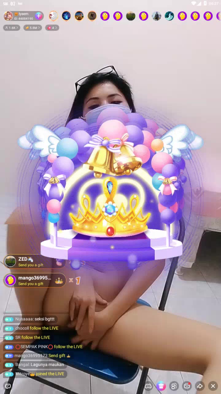 1Y33M