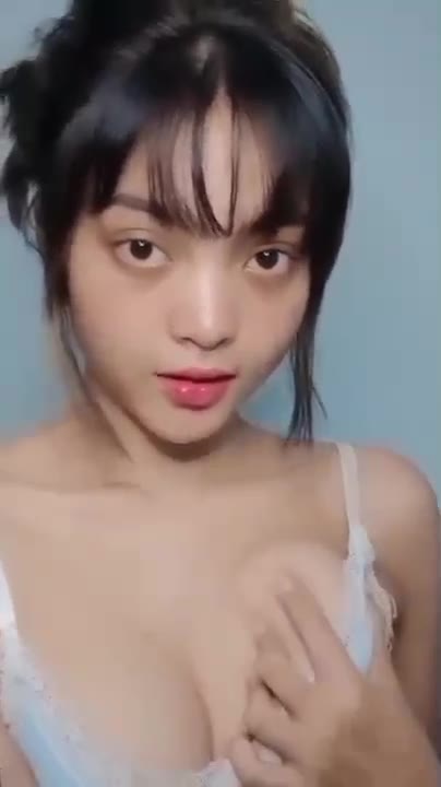 Cosplayer Cantik Bra Biru Skandal Viral Creamcerri Ceyyi