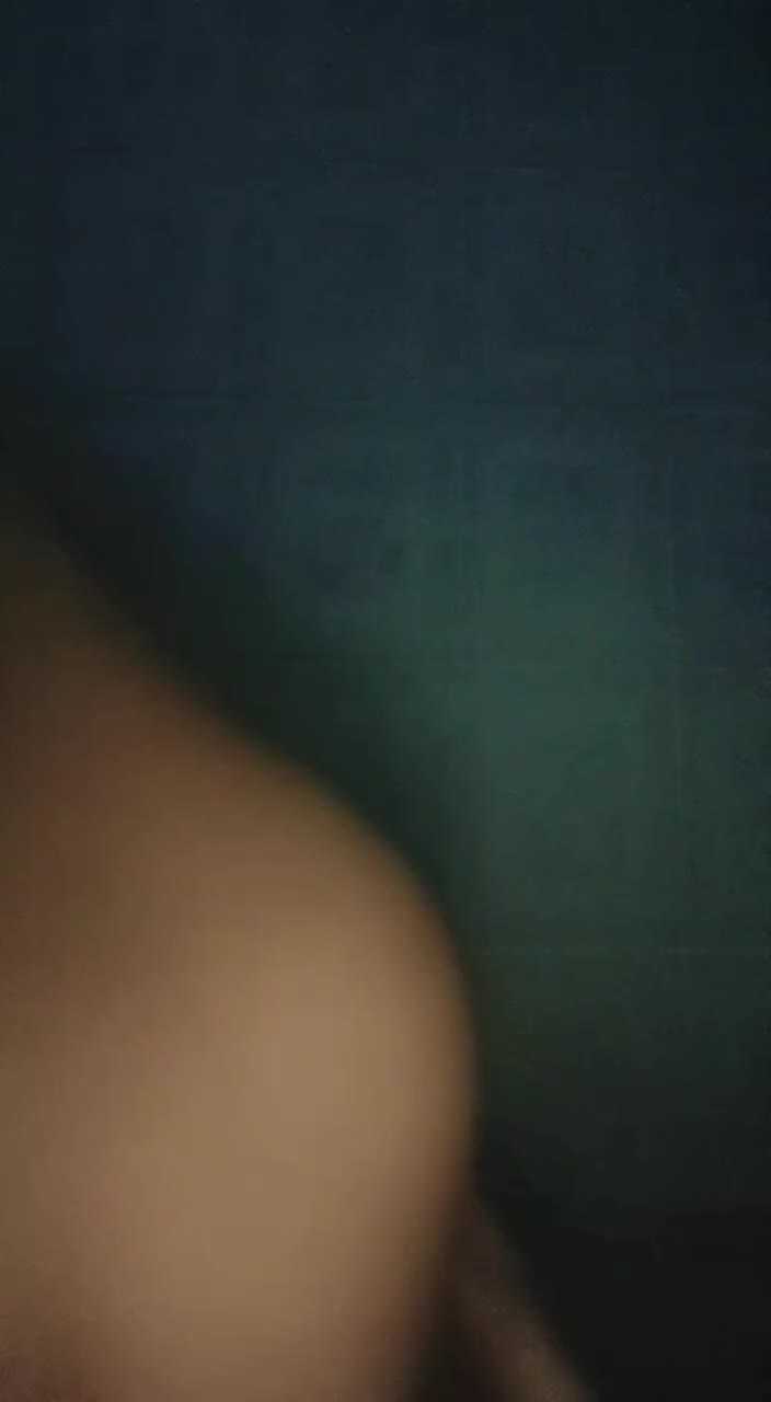 (7)