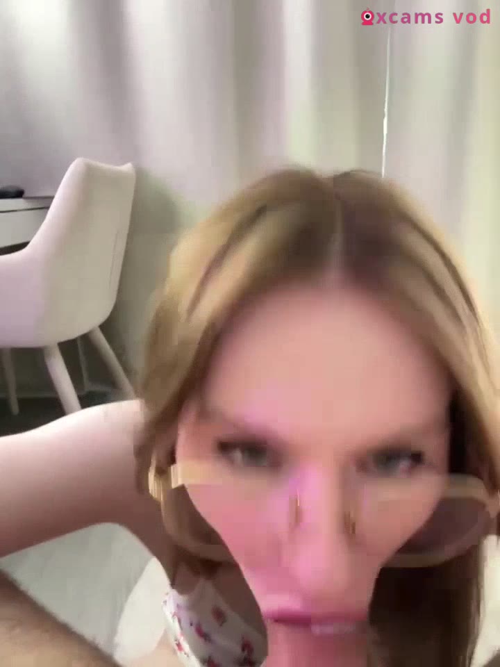 CaseyCumFace camshow