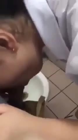 Di sepong adik kelas di wc sekolah pas jam istirahat - f3yq26ex9bdb - Bokep Indo - porno.bokepindo.com.co