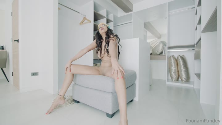 latina cutie poonam pandey leaked nude striptease video 