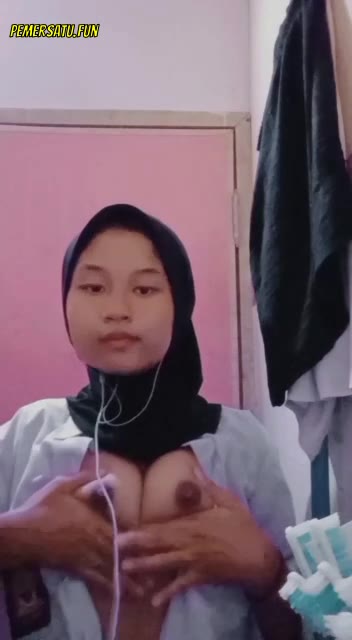 ukhti dwi pemersatu dot fun (1) (new) - v3dzpkon721v - Bokep Indo - porno.bokepindo.com.co