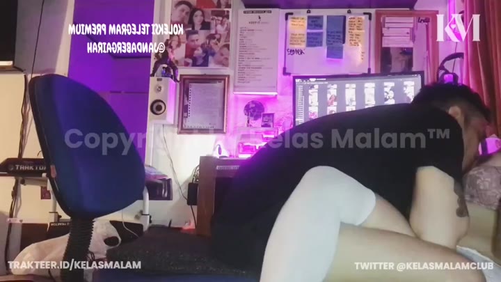 Kelas Malam Club – Di Kursi Gaming