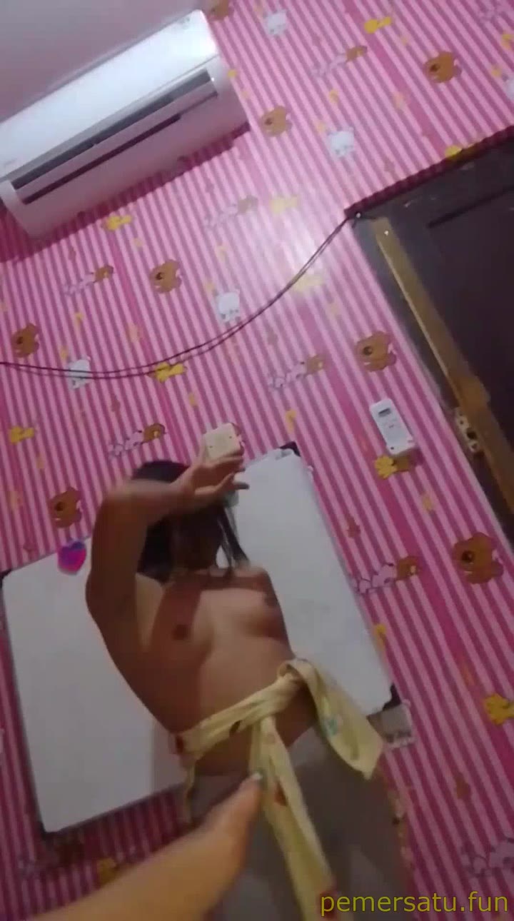 Nazwa ABG imut masih 18yo Viral (2) - bvupsjgxbt0x - Bokep Indo - porno.bokepindo.com.co