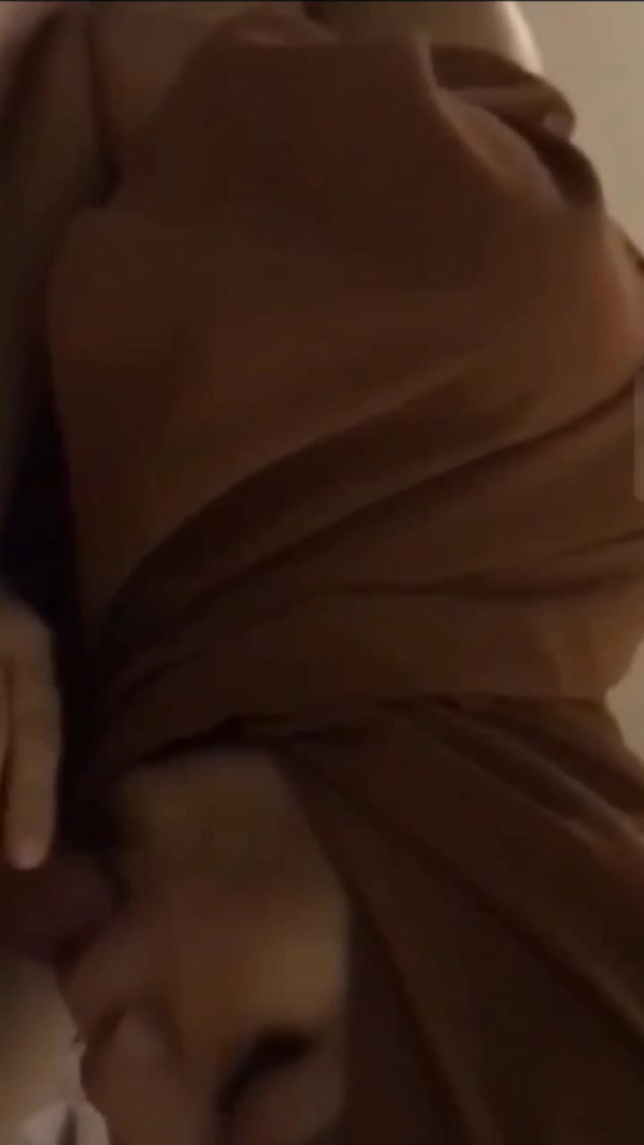Cewe hijab cokelat nyepong - 0pijgzxko9m8 - Bokep Indo - porno.bokepindo.com.co